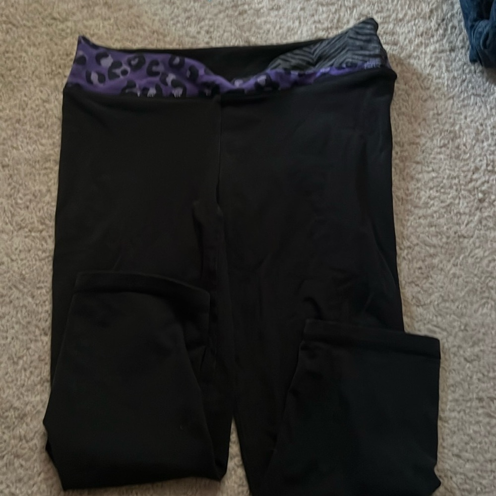 Victoria secret cross waistband capri leggings